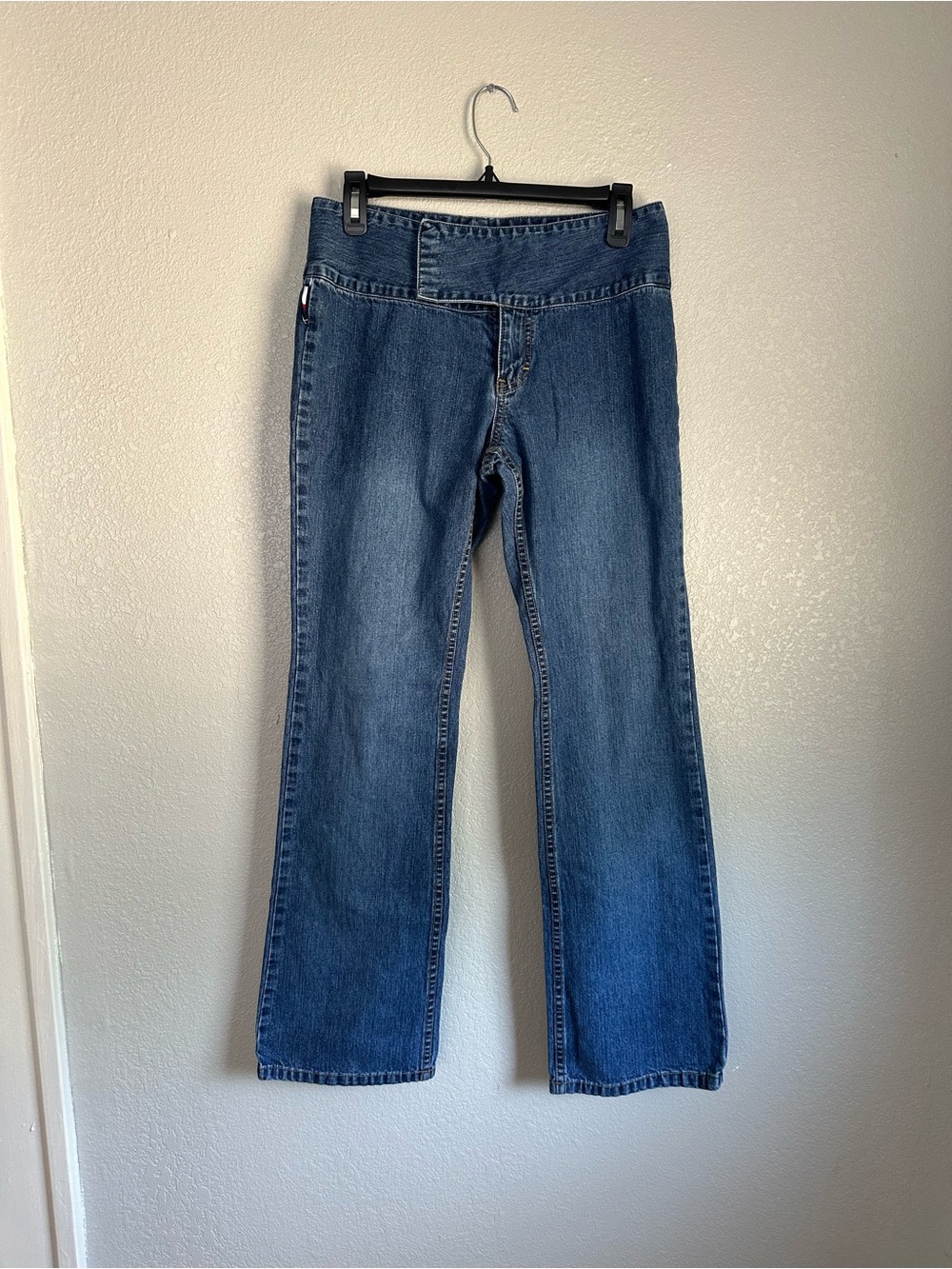 Tommy Hilfiger Medium Wash Y2K Straight Leg Denim Jeans